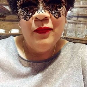 Meet your Posher, Yolanda